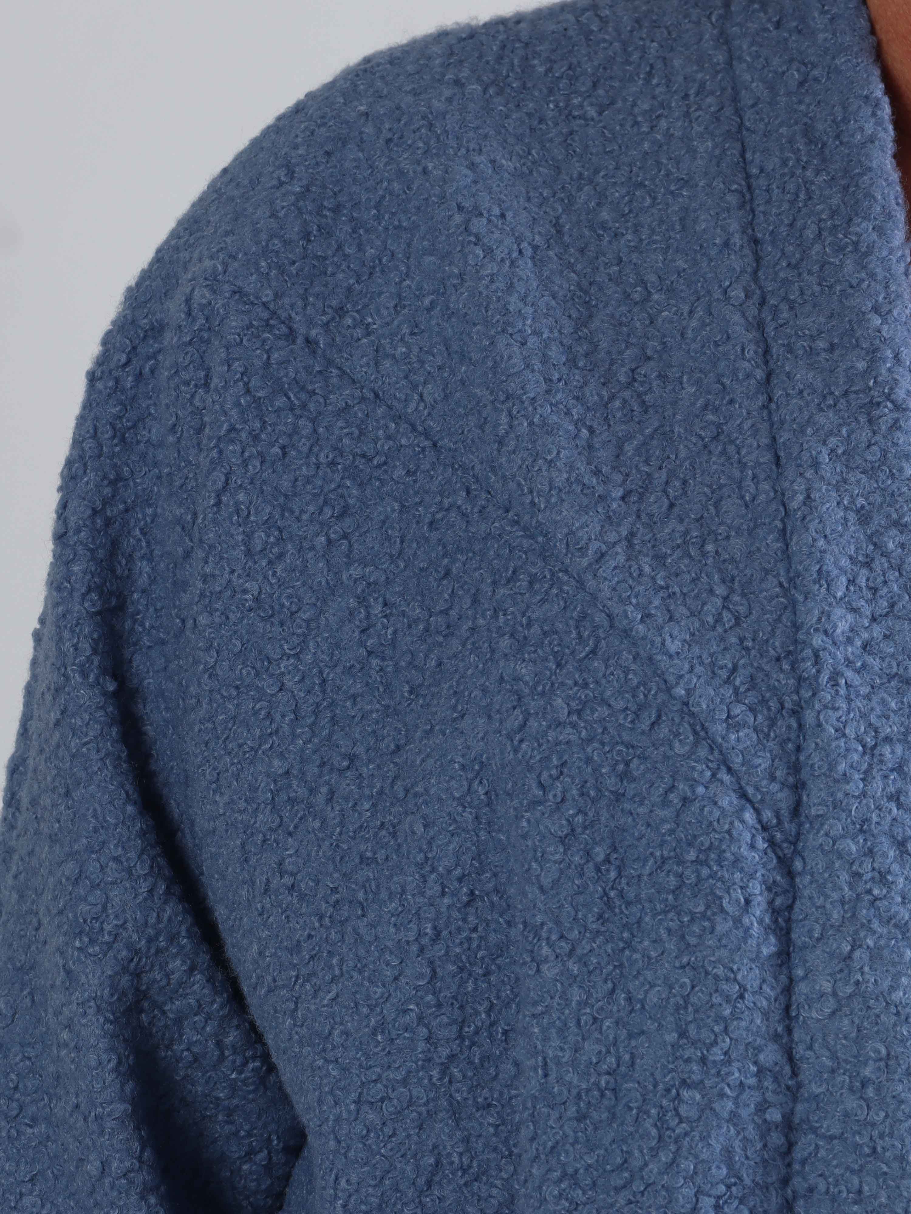 Annah Teddy - Plus size frakke i blødt teddy-stof med tydelige syninger og store lommer